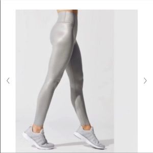 Alo Yoga High-Waist Shine Legging in Black High Rise Athletic Active xs